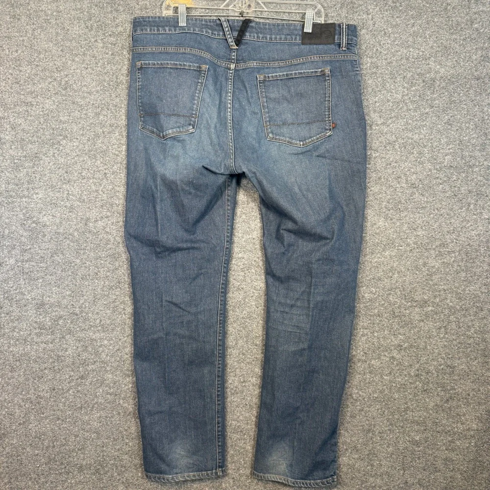 Mountain Hardwear Jeans Mens 38x32 Blue Straight Leg Stretch Outdoor Denim Pants